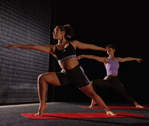 2 women doing a bodybalance workout